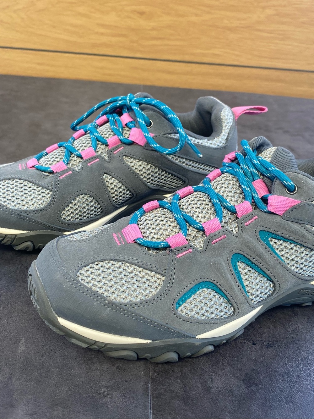 Merrell Women’s Yokohama 2 Gray/Pink/turquoise Hiking Sneaker size 8.5 NWOT‎